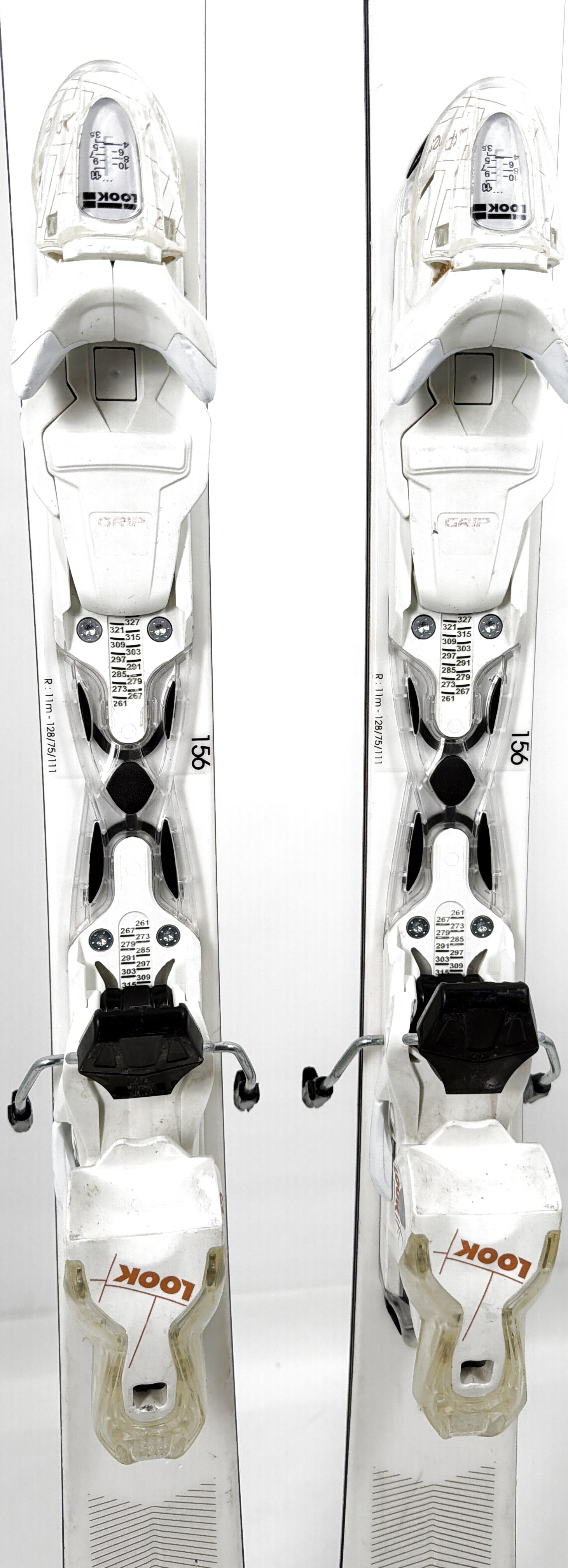 2025 Rossignol Nova 6 Skis Mid
