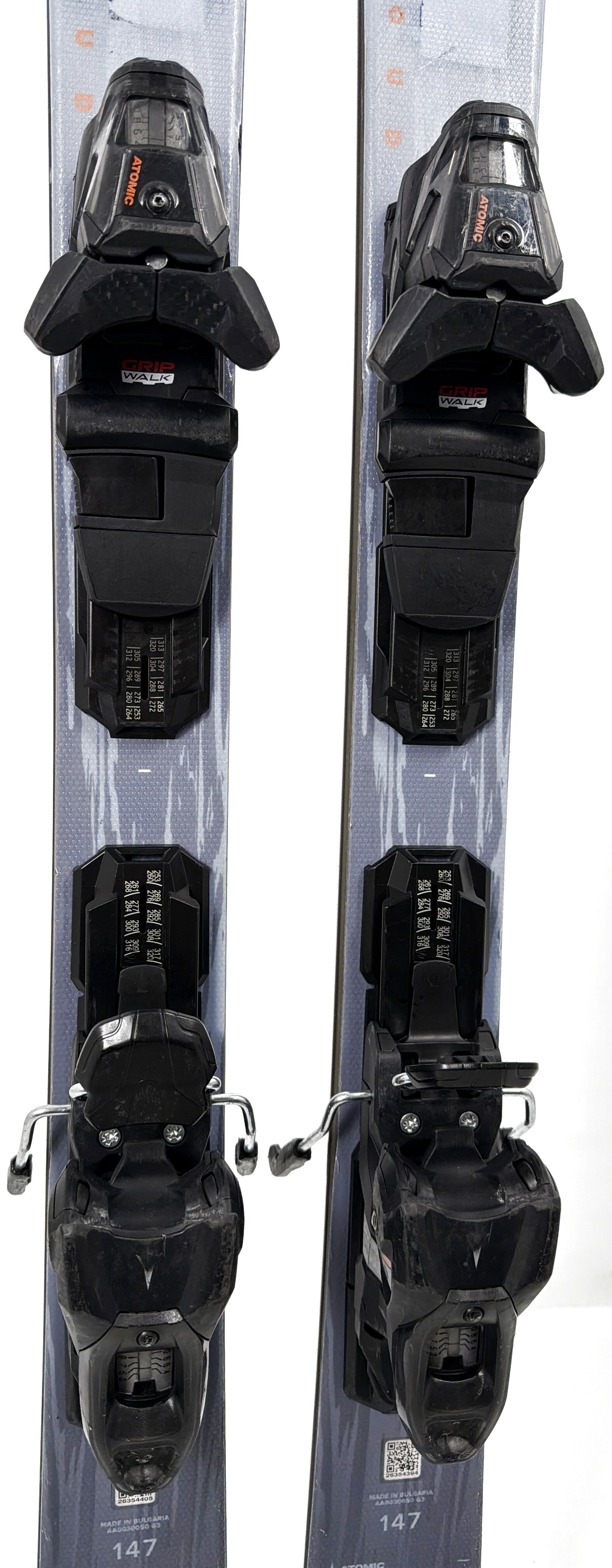 2024 Atomic Cloud Q8 Skis Mid