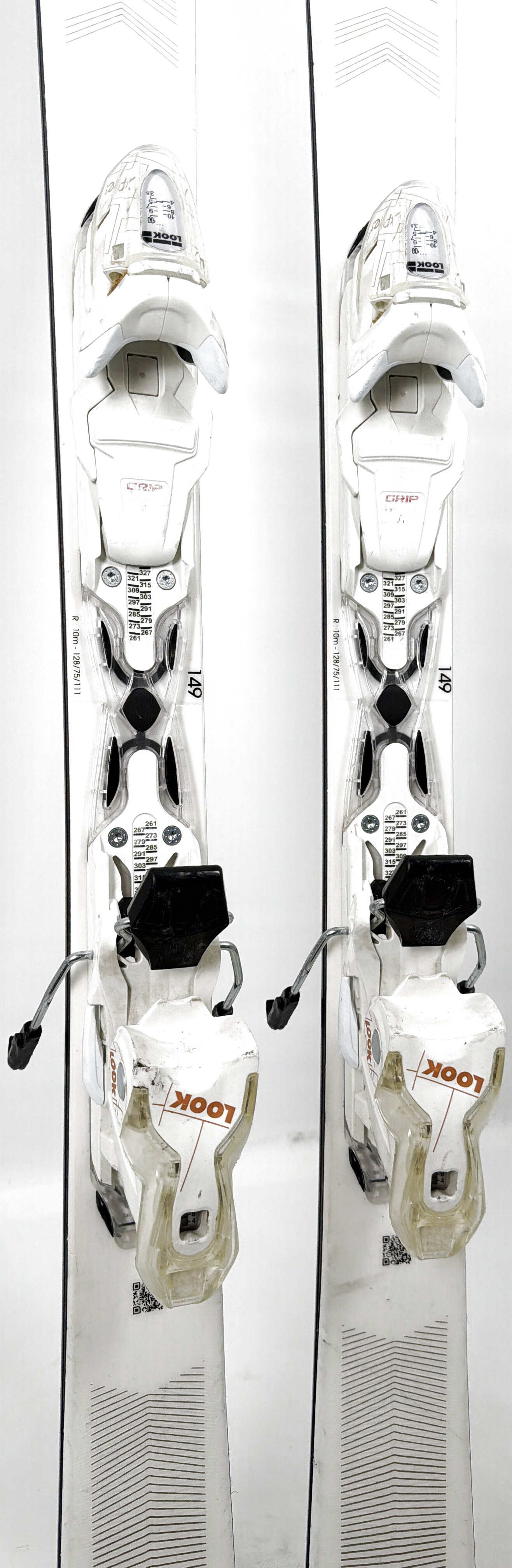 2025 Rossignol Nova 6 Skis Mid