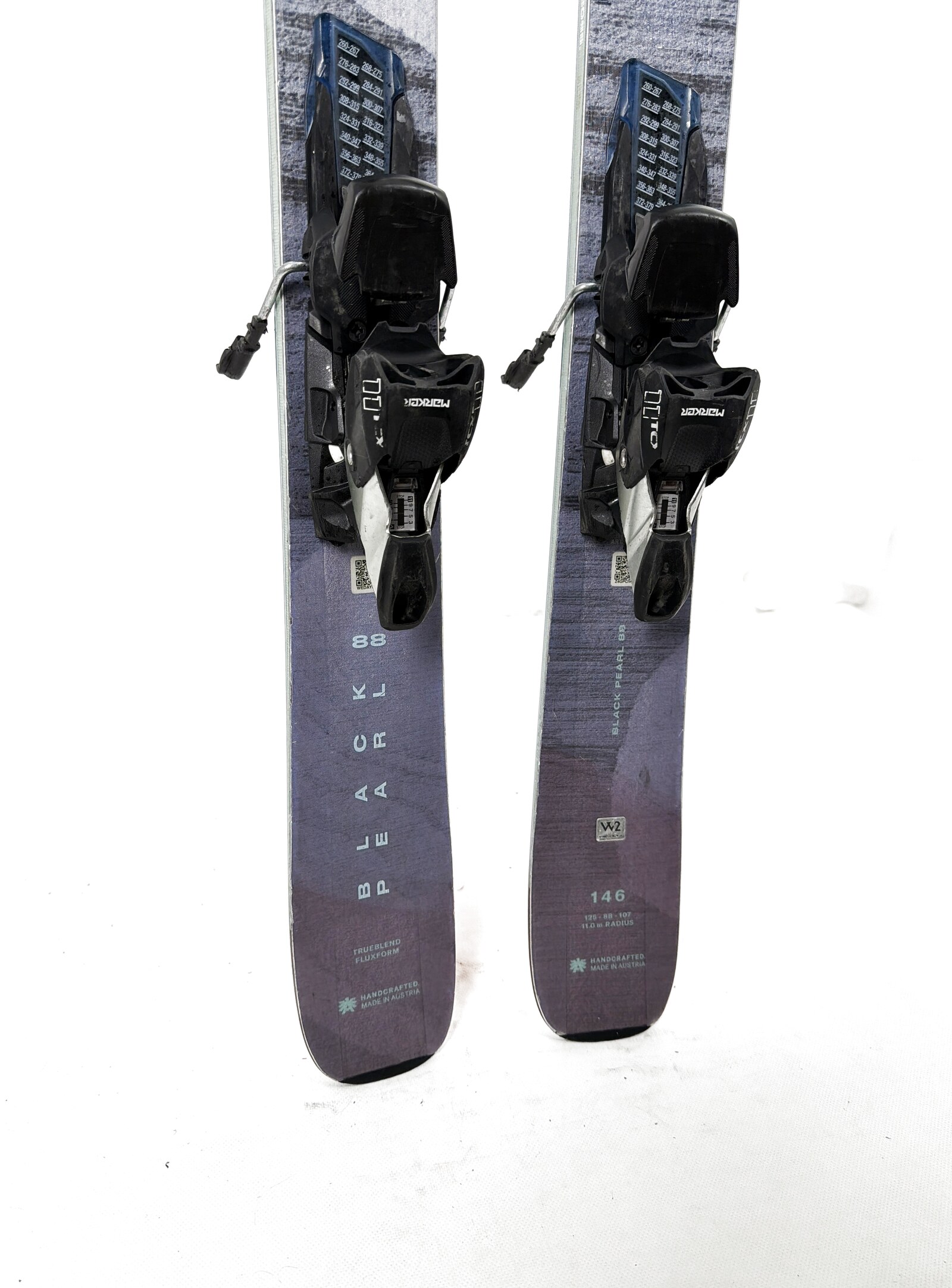 2026 Blizzard Black Pearl 88 Skis Tail