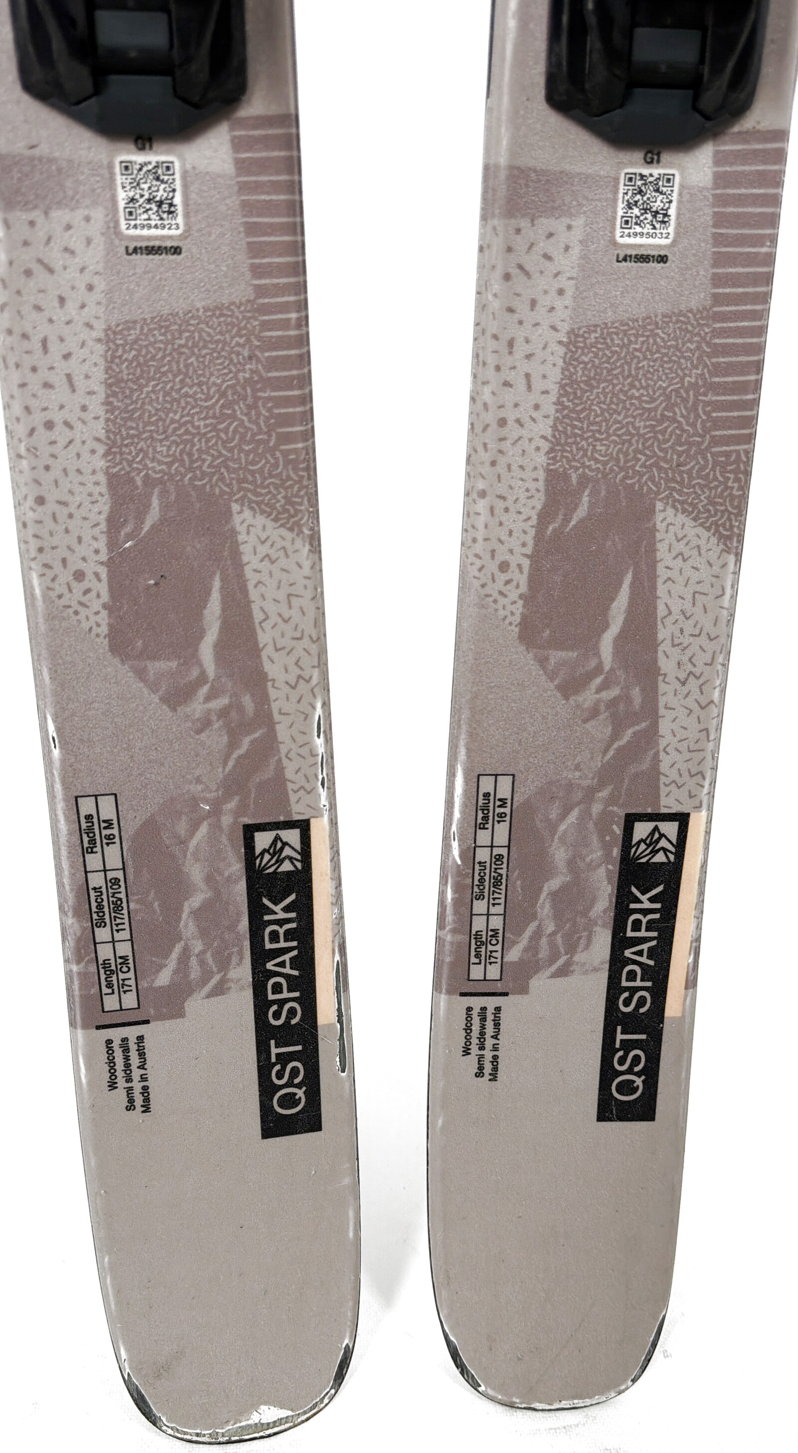 2022 Salomon QST Spark Skis Tail