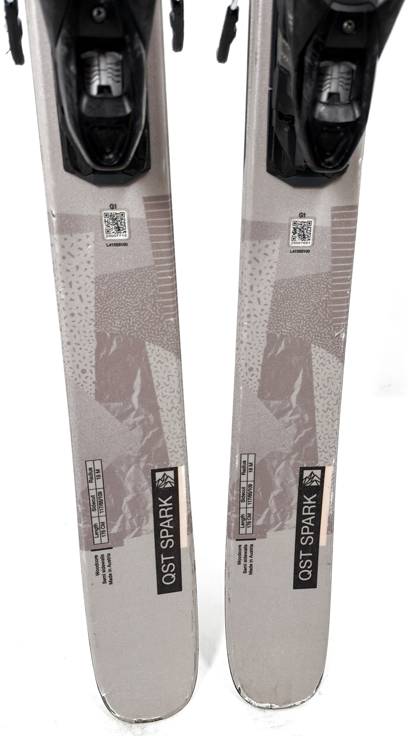 2022 Salomon QST Spark Skis Tail