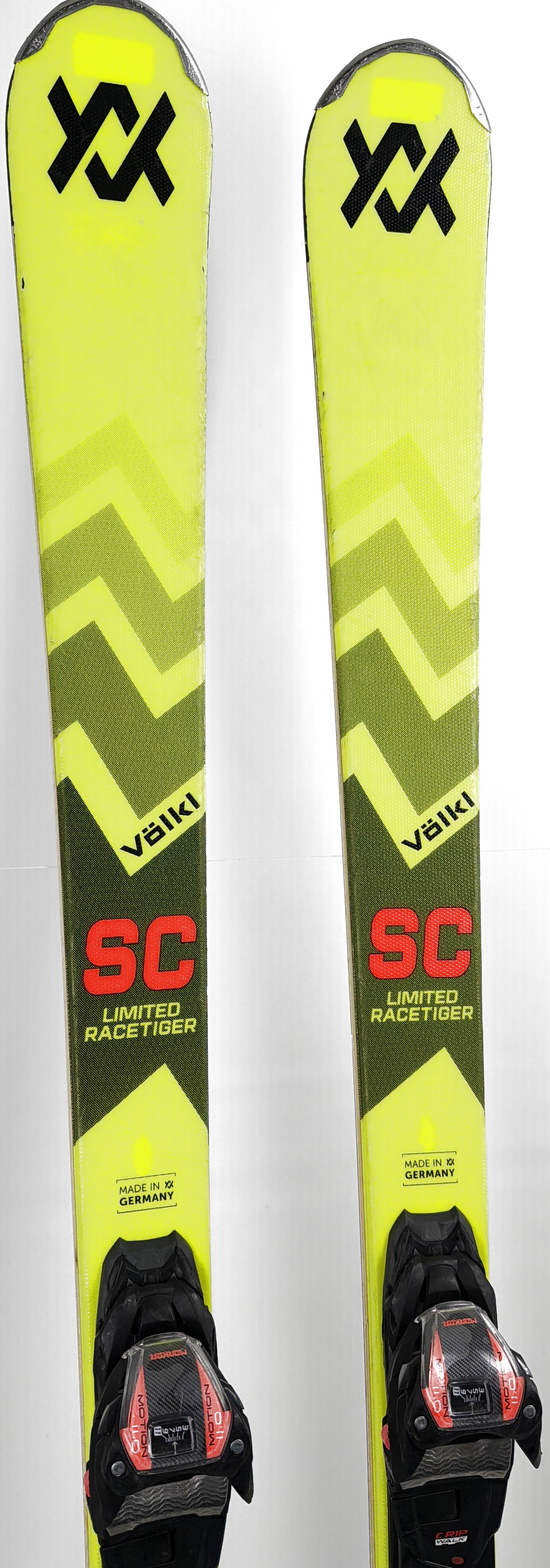 2024 Volkl Racetiger SC Limited Skis Tip
