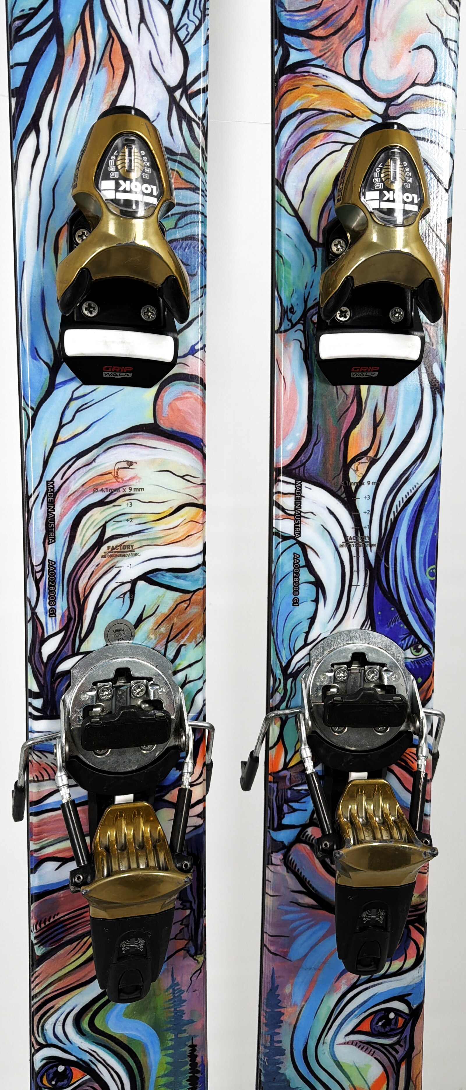 2022 Atomic Bent Chetler 120 Skis Mid