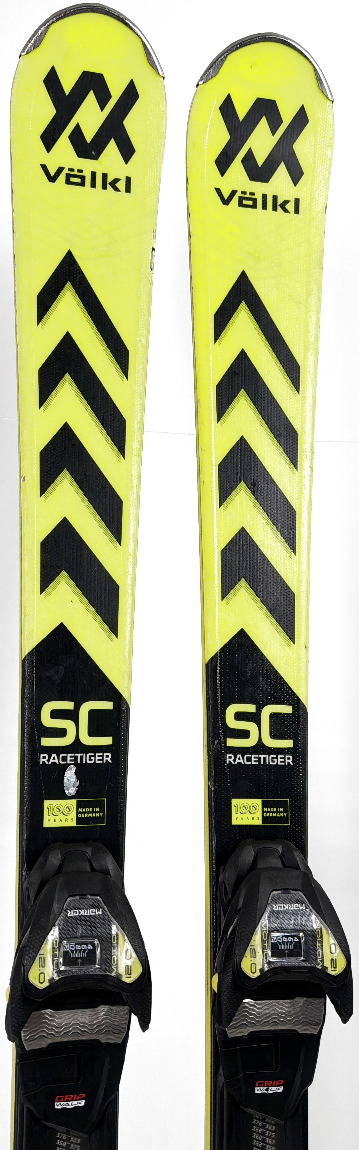 2024 Volkl Racetiger SC Skis Tip