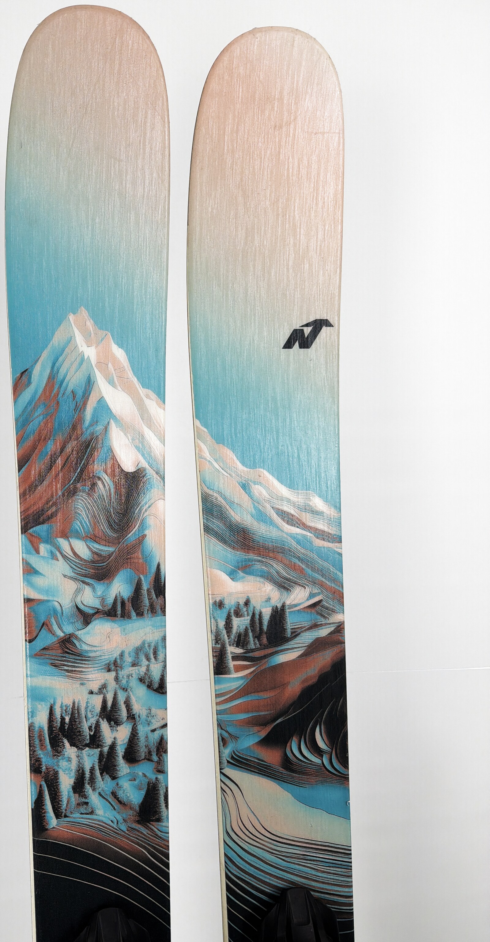 2027 Nordica Santa Ana 102 Skis Tip