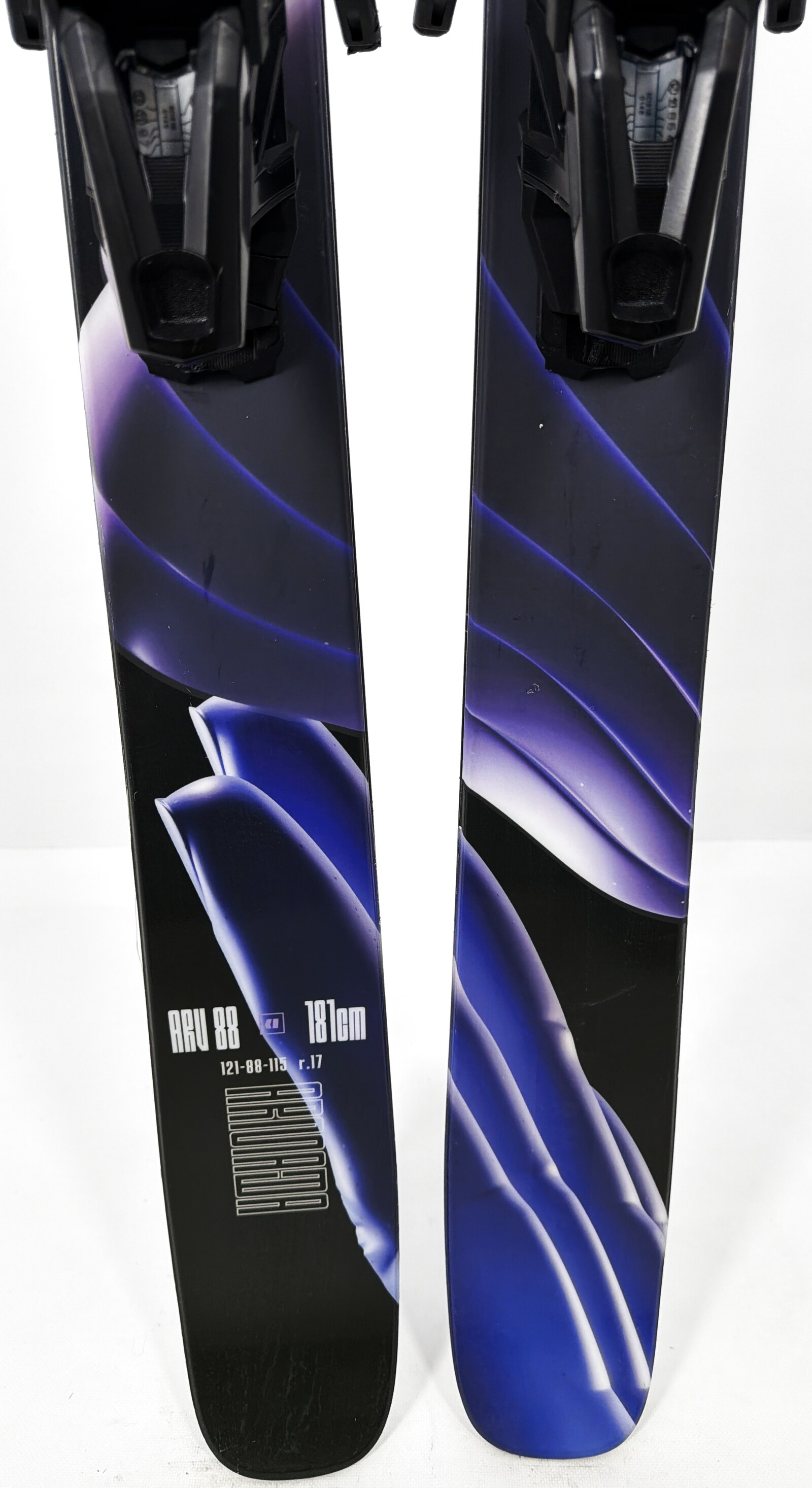 2025 Armada ARV 88 Skis Tail